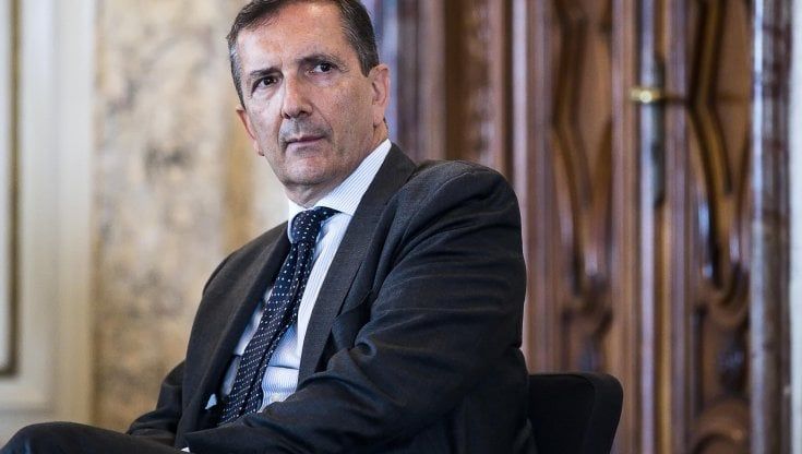 Tim rivede le stime 2021 al ribasso. Vivendi delusa dai conti ma vicina all'azienda 