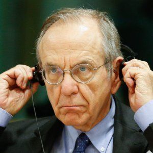 Padoan sulle pensioni: "Impegno a introdurre flessibilità nella manovra"