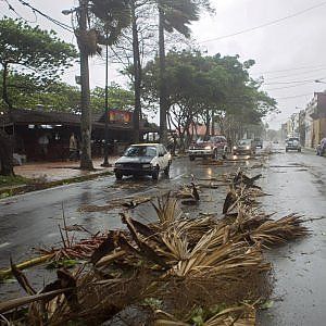 Paura per la tempesta Erika: oltre 30 morti ai Caraibi. Stato d'emergenza in Florida  