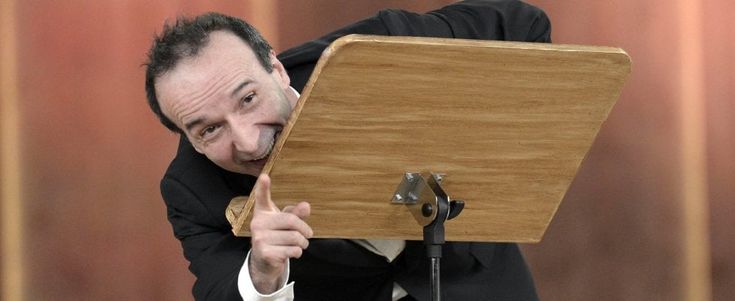 Benigni: "La nostra Costituzione è la più bella del mondo, ma si può cambiare per avere le riforme"