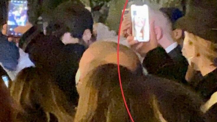 Roma, assembramenti, Multa a Can Yaman, l'accusa alle forze dell'ordine: "Carabinieri e poliziotti facevano selfie e video invece di controllare"