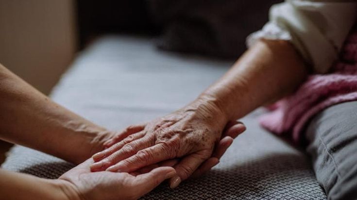 Doulas who teach people how to die: “This is how the final act of life becomes a shared experience”