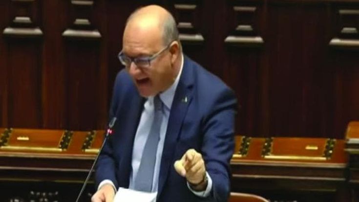 “Usate i femminicidi”: bufera su Valditara. Stupri, intesa Pd-FdI