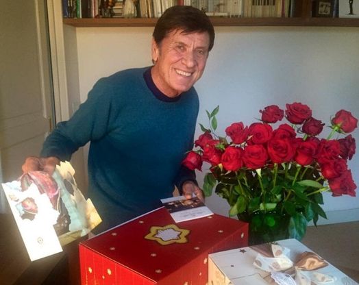 Regali e rose a Morandi ferito: "Grazie, ma ora voglio un antidolorifico..."
