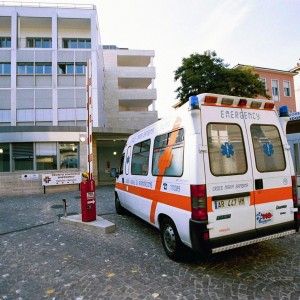 La picchiava cos&igrave; forte da mandarla in ospedale: arrestato