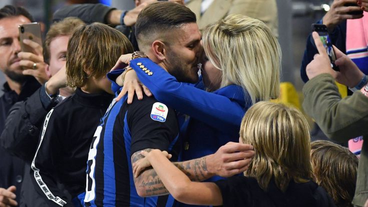 Wanda Nara, una manager fuori dagli schemi. Icardi difende amore e interessi