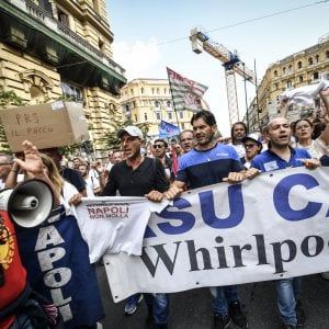 Napoli, vertenza Whirlpool: stop di 8 ore in tutte le fabbriche