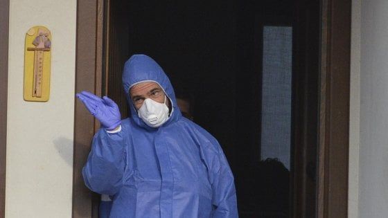 Coronavirus, le istruzioni per l'uso del ministero della Salute per il personale sanitario