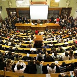 Pensionamenti d'ufficio, per professori e primari la soglia sale a 68 anni