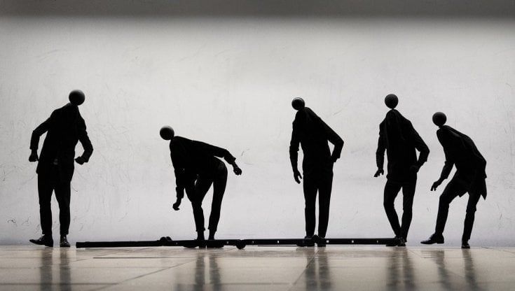 Dimitris Papaioannou, 'Transverse orientation', una moltitudine di corpi zoomorfi più umani che mai