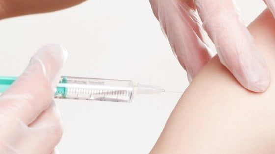 Australia, drastico calo delle infezioni da Hpv nelle giovani. Grazie al vaccino 