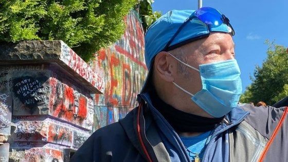 Vasco Rossi e la foto sui social: "La scuola è l'unico ponte per aggrapparsi al futuro"