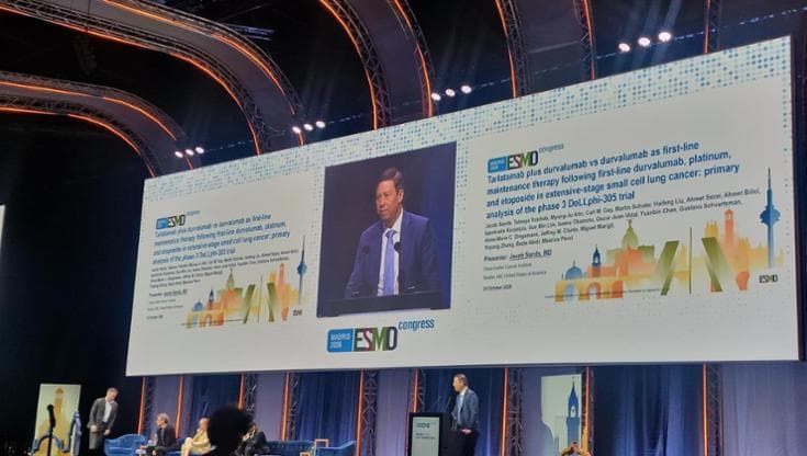 Tumore del polmone, nuova terapia allunga la vita di oltre 8 mesi: standing ovation a Esmo