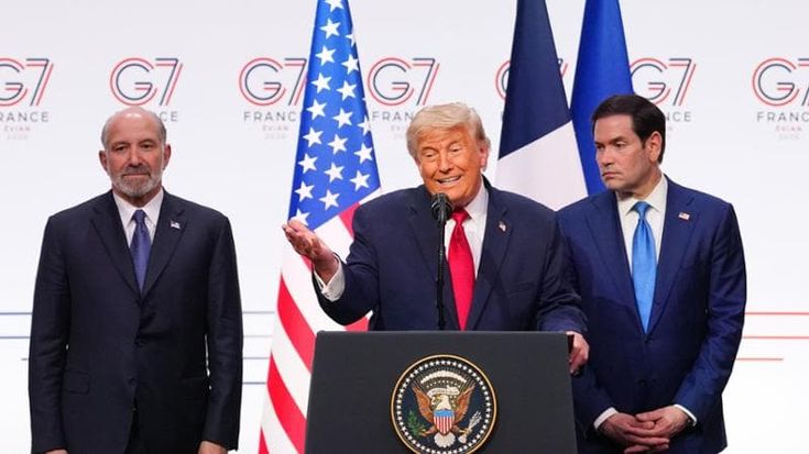 Trump firma l’accordo: “L’Iran non avrà la bomba ho fatto meglio di Obama”