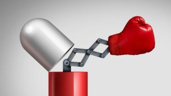 Il governo stanzia 500 milioni per i farmaci oncologici. Aiom: "Un primo passo per il 'Patto contro il cancro'"