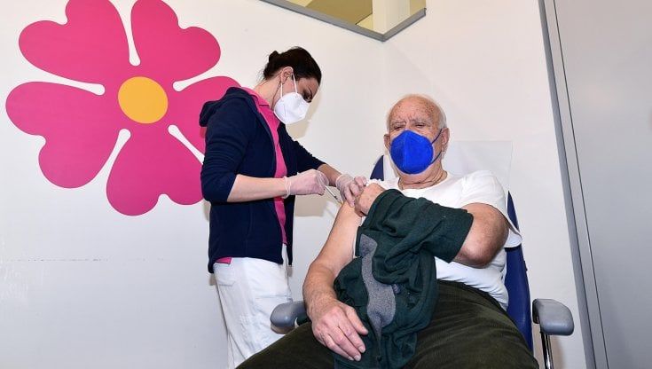 Contagi ancora alto il numero dei decessi: 32 oggi, ieri nel bollettino erano 43