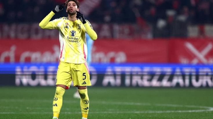 Le pagelle di Cagliari-Juventus: Mina, errore fatale. Locatelli a tutto campo