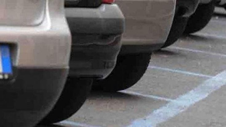 Permessi scaduti per sosta auto elettriche e ibride, a breve il rinnovo con rincari