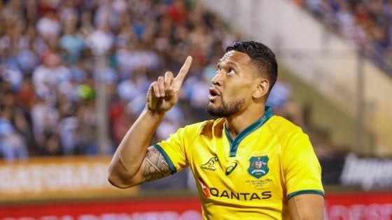 Rugby, le frasi omofobe costano caro a Folau: l'Australia lo caccia, niente mondiale