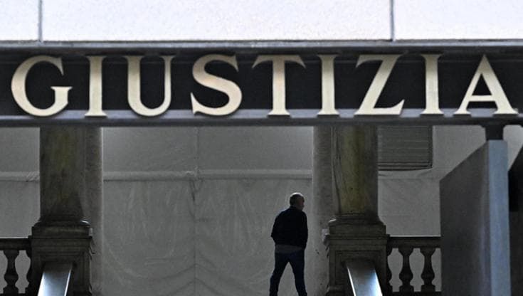 L'ex amante diventa una stalker ma scrive una lettera di scuse e evita il processo