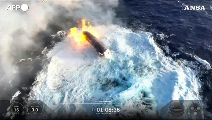 SpaceX, Starship ce l'ha fatta: lo spettacolare atterraggio nell'Oceano Indiano