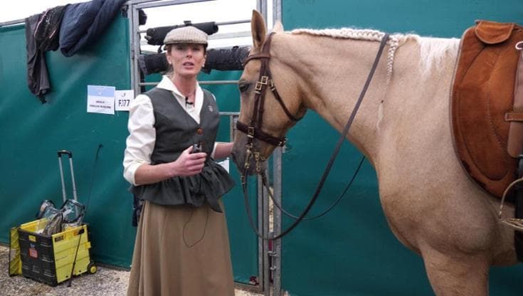 Fieracavalli 125, tutti i segreti della monta all'amazzone: come si pratica la cavalcata rigorosamente femminile