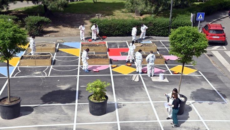 Piazze, parchi e adesso le scuole: è la Milano che si prende cura di sé