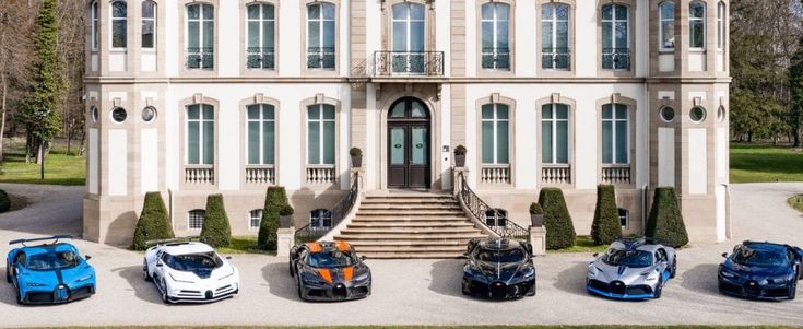 Bugatti show, tutta la gamma in mostra
