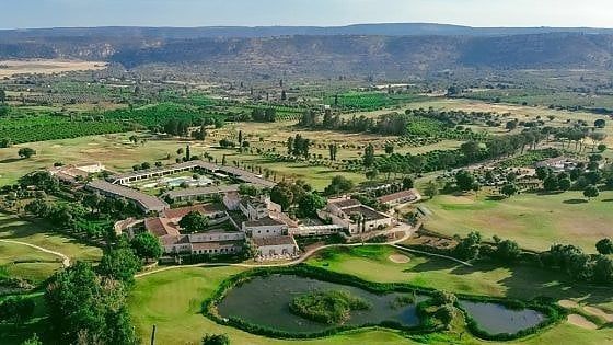 Benessere, natura, relax, in un Resort nella terra del Barocco siciliano