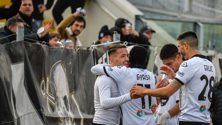 Spezia-Cagliari 2-0: Erlic-Manaj, colpo salvezza dei liguri