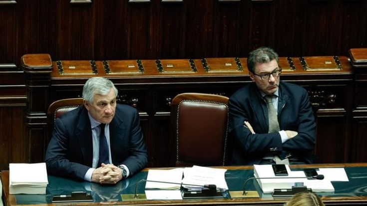 Manovra, lite FI-Lega sugli extraprofitti, e Tajani gela Giorgetti: “Non la scrivi solo tu”