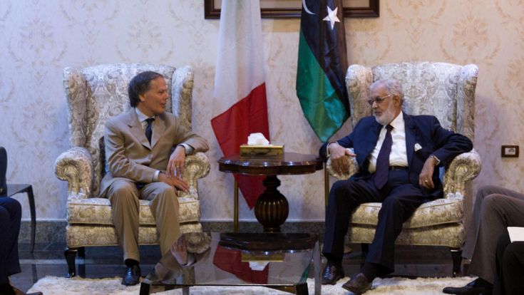 Missione Libia per Moavero: democrazia e affari per evitare l’instabilità