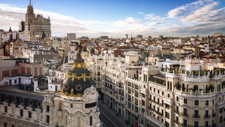 Viaggi all'estero, domina la Spagna. Dopo il Covid si preferisce tornare in luoghi noti