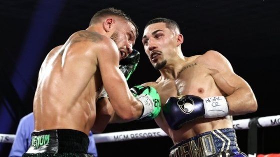 Boxe, Mondiale leggeri: Lopez è il nuovo che avanza, Lomachenko battuto ai punti