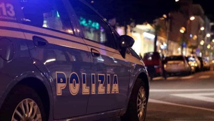 Napoli, ragazzo di 16 anni accoltellato alla schiena: “Colpito alle spalle da uno sconosciuto”