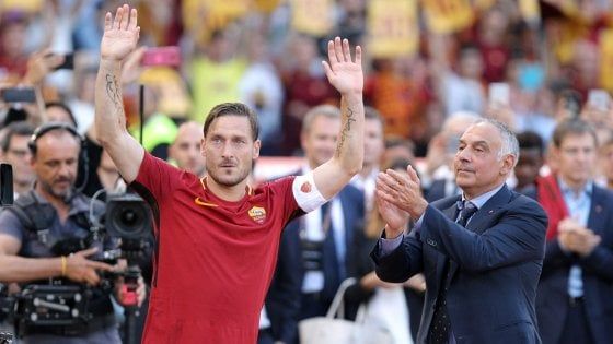 Il rilancio di Totti: "Non è detto che abbia finito di giocare definitivamente"
