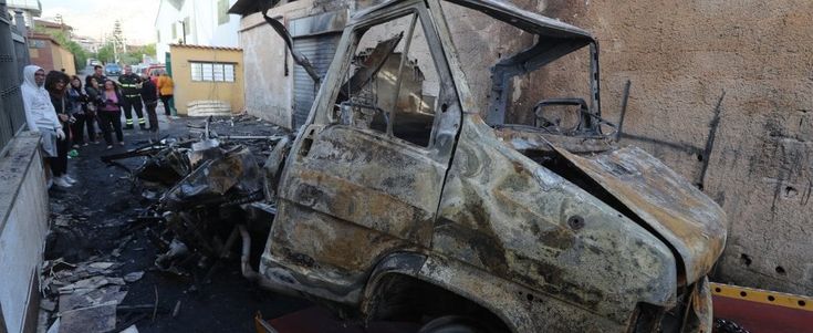 Palermo, quattro vigili del fuoco feriti in un'esplosione
