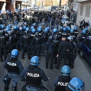 La "tenaglia" che ha isolato i 300 cattivi: così Torino è uscita indenne dal rischio anarchici