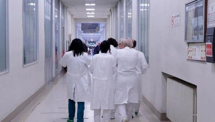 Medicina, l'odissea degli specializzandi che dovrebbero andare in corsia