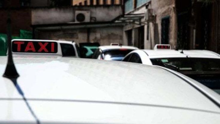 Roma, tassista violentò due clienti, l'accusa: "Processatelo"