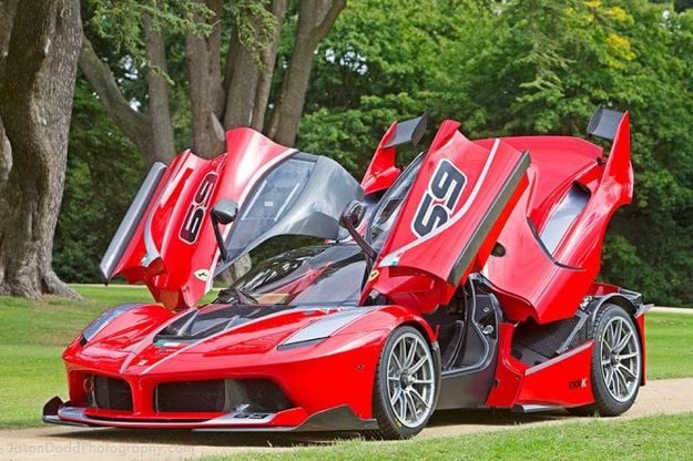 Salon Privé, in Inghilterra il più grande raduno per auto d'epoca