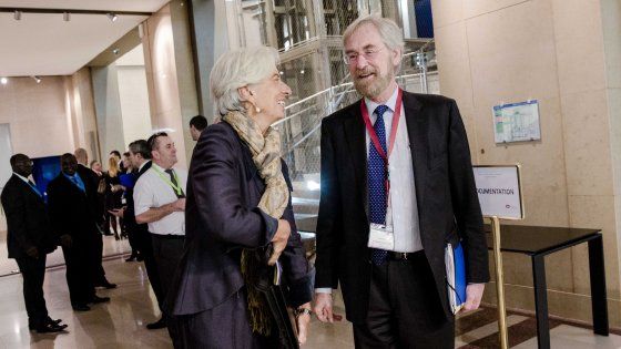 Peter Praet, capo economista all'Eurotower : "La Bce potrà abbassare ancora i tassi"