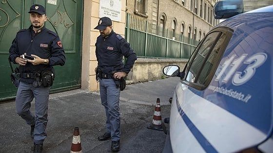 Firenze, il gip: "Napoli città ad alto tasso criminale e controlli di polizia scarsi"