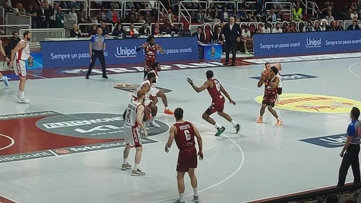 Trapani Shark-Olimpia Milano 89-81, granata inarrestabili