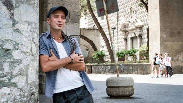 Jovine al Plebiscito in concerto con la storia dell’ hip hop napoletano