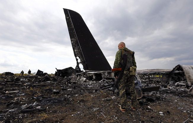 Ucraina: filorussi abbattono un aereo militare di Kiev, 49 vittime