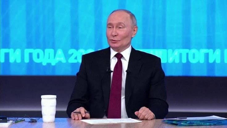 Russia, Putin: "Disponibile a incontrare Trump se lui vuole, pronti a compromesso su Ucraina"