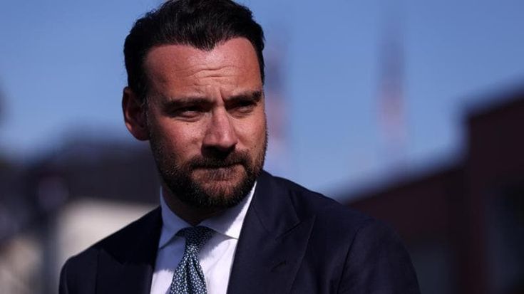 Una poltrona per tre: la Roma deve scegliere il nuovo ds