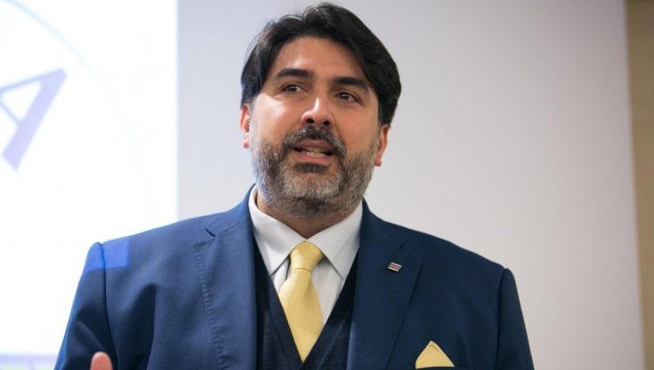 Virus, discoteche aperte in Sardegna: blitz della polizia in Regione