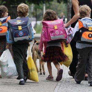 A scuola senza zaino e (quasi) senza compiti: l'esperienza felice di tre istituti piemontesi
